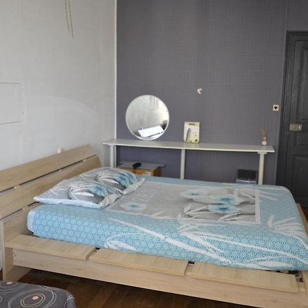 Bed and Breakfast Grande Chambre D'Hote Pour 4 A 5 Personnes Chef-Boutonne Экстерьер фото